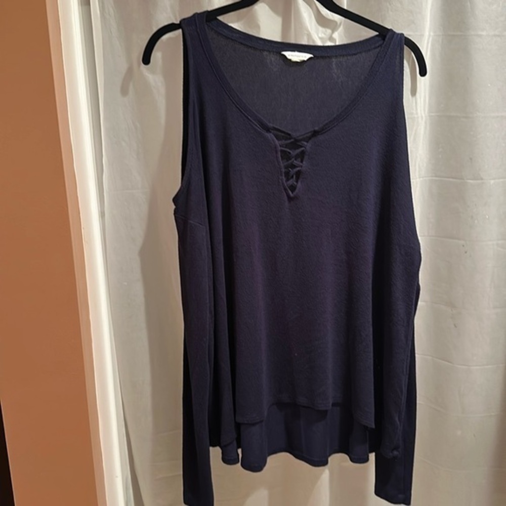 Aeropostale XXL Navy Cold Shoulder Long Sleeved Shirt